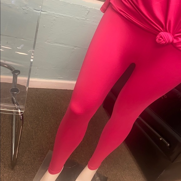 Two piece outfit ! - Picture 2 of 3